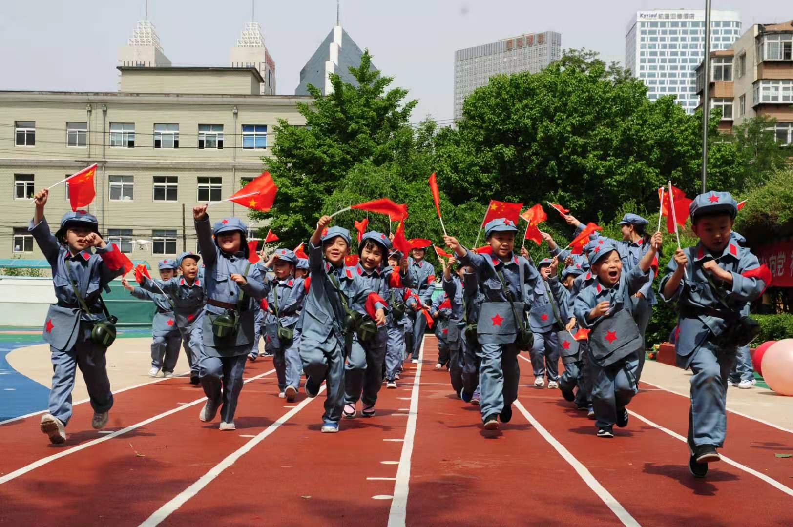 9.  胜利会师.jpg