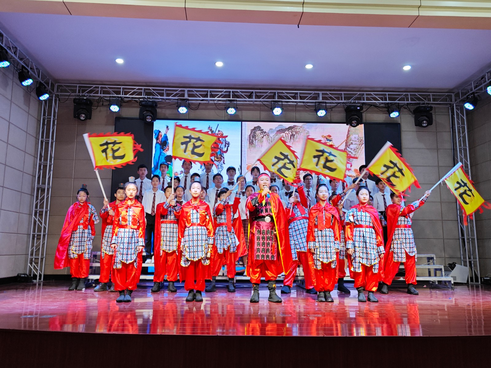 鞍山市第二中学开展“经典咏流传”朗诵比赛活动 (6).jpg