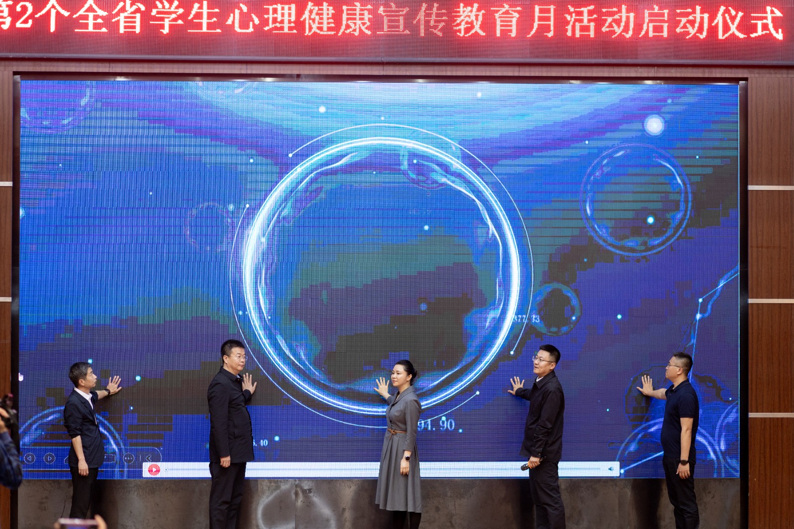 abc53670be4d31593c44e19531b9ef8.jpg