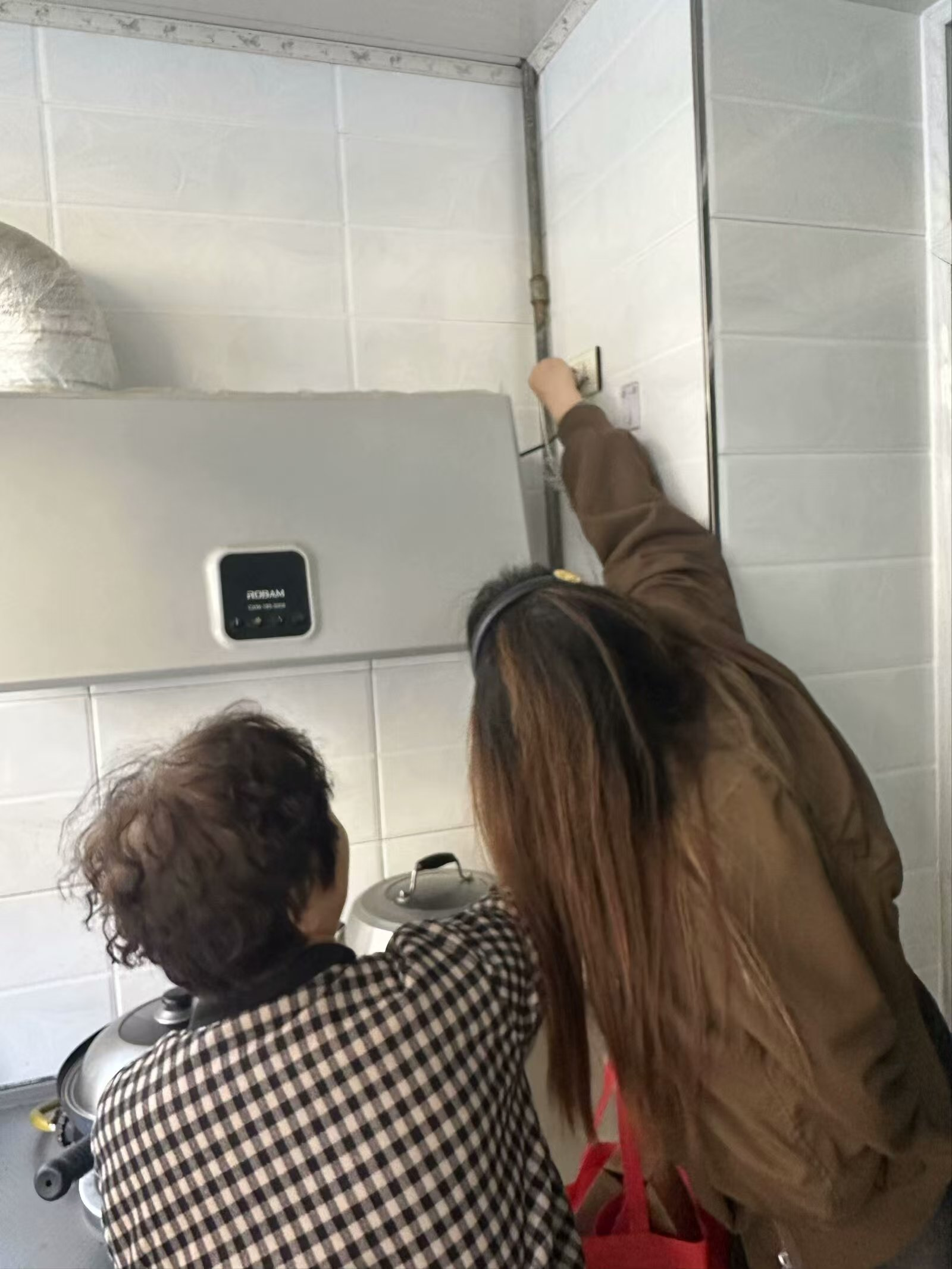 11.13燃气入户安检-红钢2.png 11.13燃气入户安检-红钢2.png