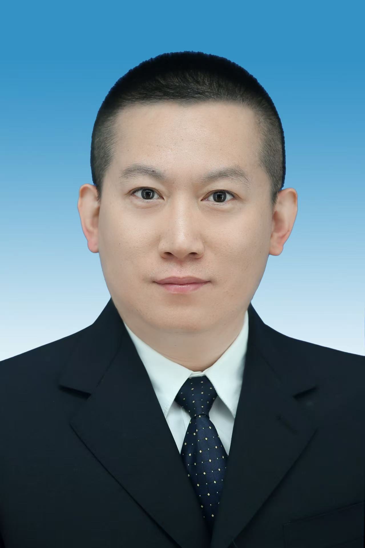 陈星宇.jpg