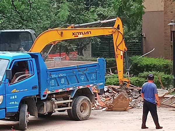 新兴街道 全力以赴助力城市环境面貌再上新台阶5.jpg