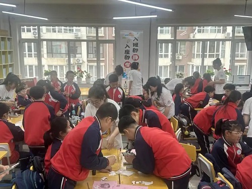 5.6科普进校园3.jpg