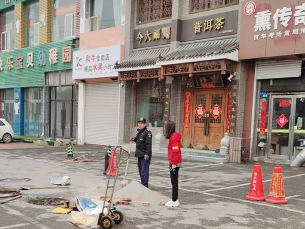 新兴街道  提高商户安全意识  隐患排查筑牢底线2.jpg