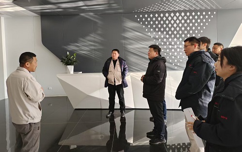 3.13走访鞍钢大数据中心.jpg