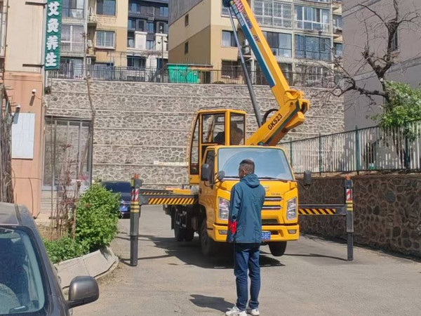 新兴街道 楼顶隐患速“清零” 街社担当护“安居”2.jpg