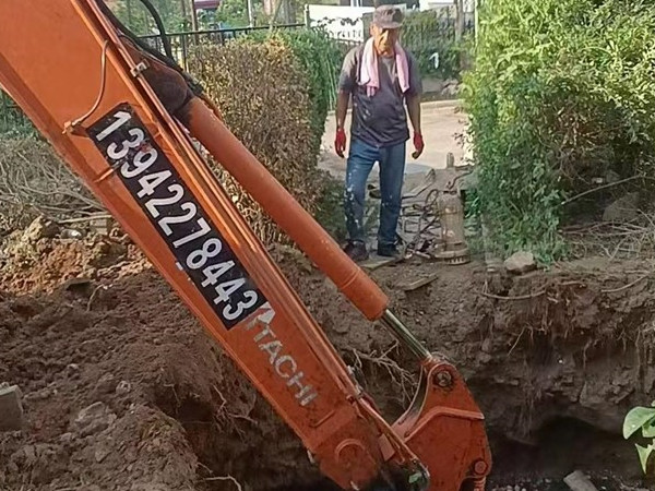 新兴街道 管道焕新纾民困 社区联动解民愁2.jpg