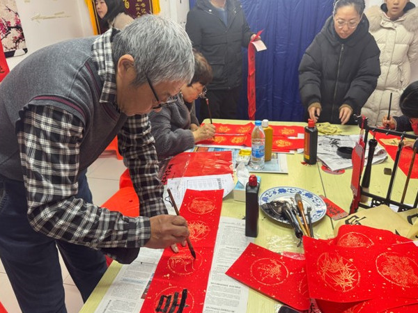 新兴街道 返家乡青春筑梦 传文化笔墨润心3.jpg