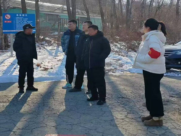 新兴街道 深入养殖一线 排查精准护农2.jpg