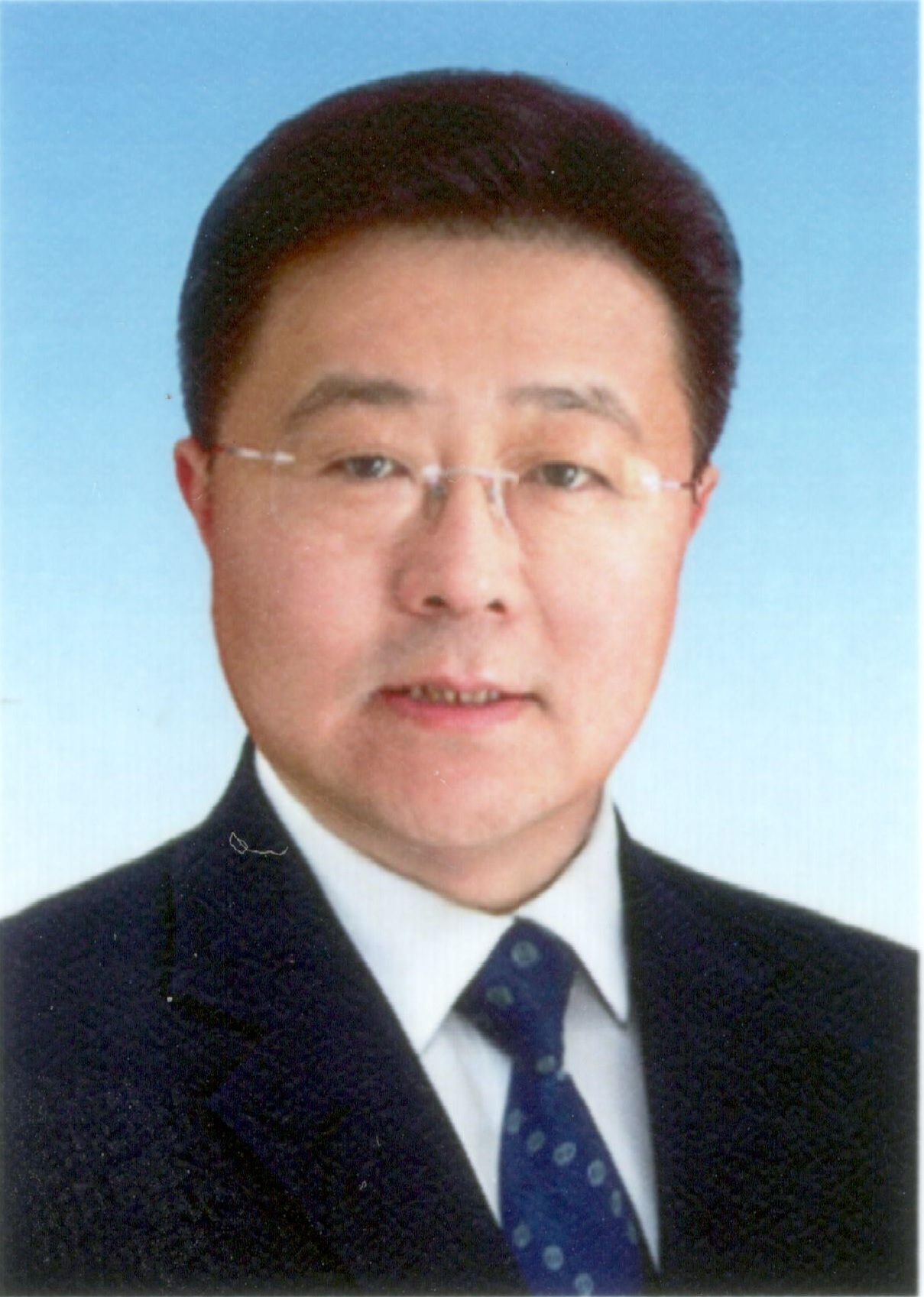 周主任照片.jpg 周主任照片.jpg