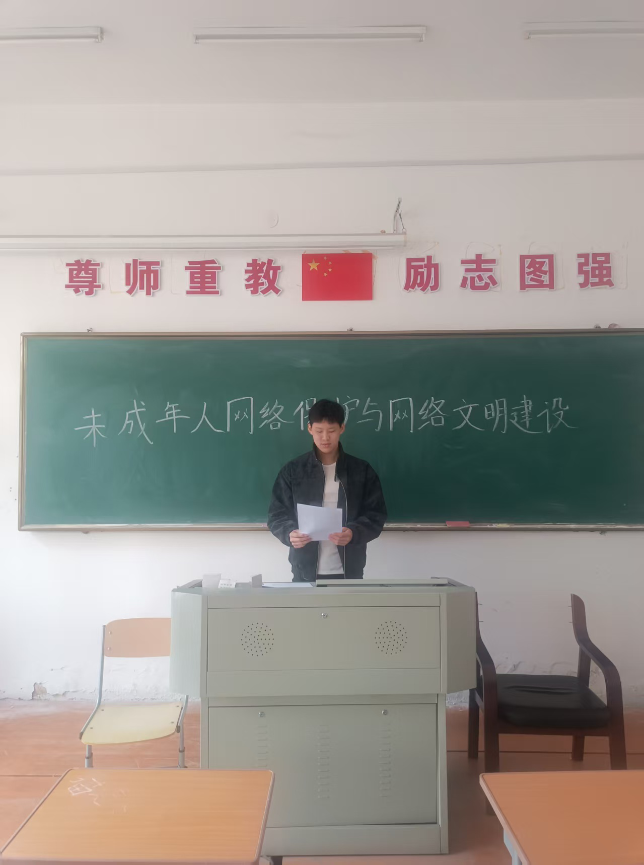 图片4.png 图片4.png